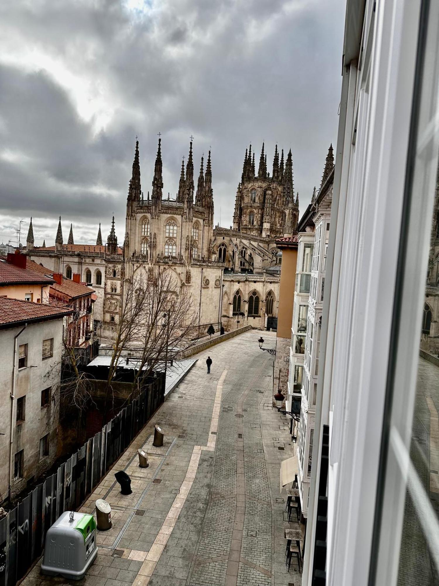 Atuaire Home Vista Catedral De Burgo Extérieur photo